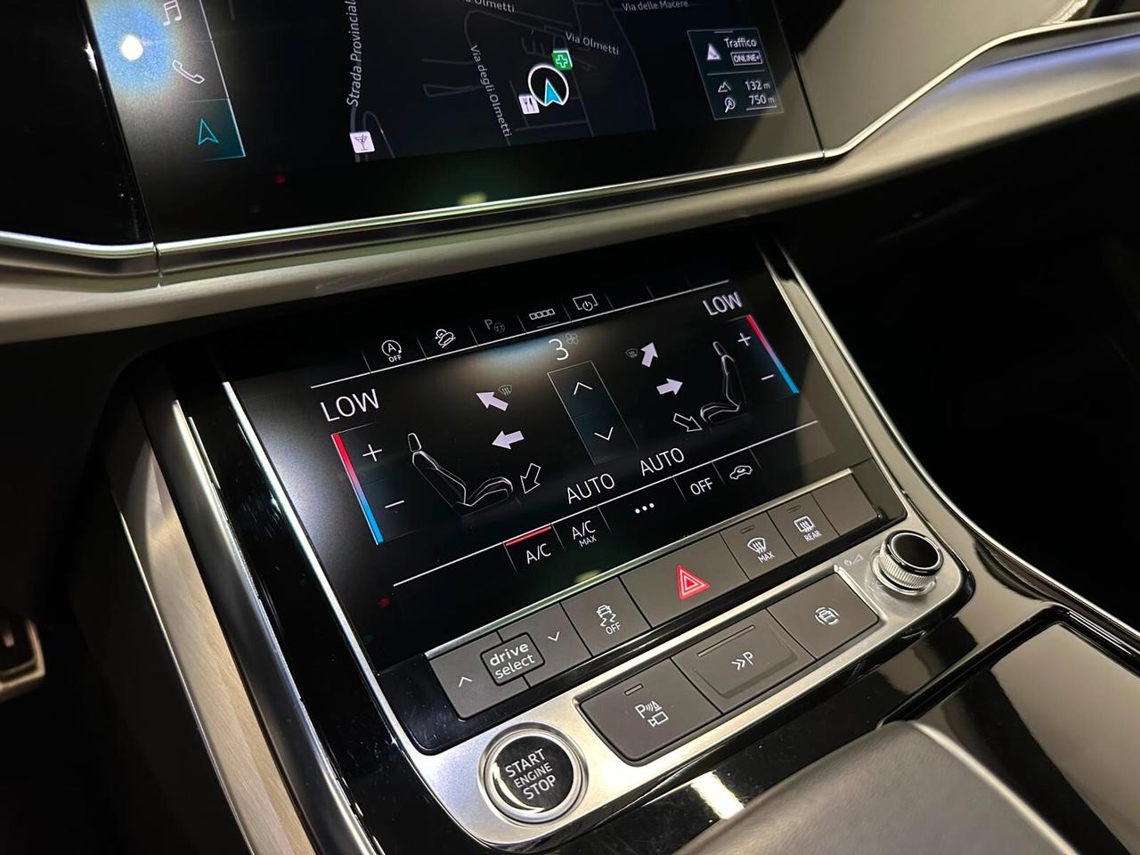 Audi Q8 TOTAL BLACK/MATRIX/TETTO LEASING