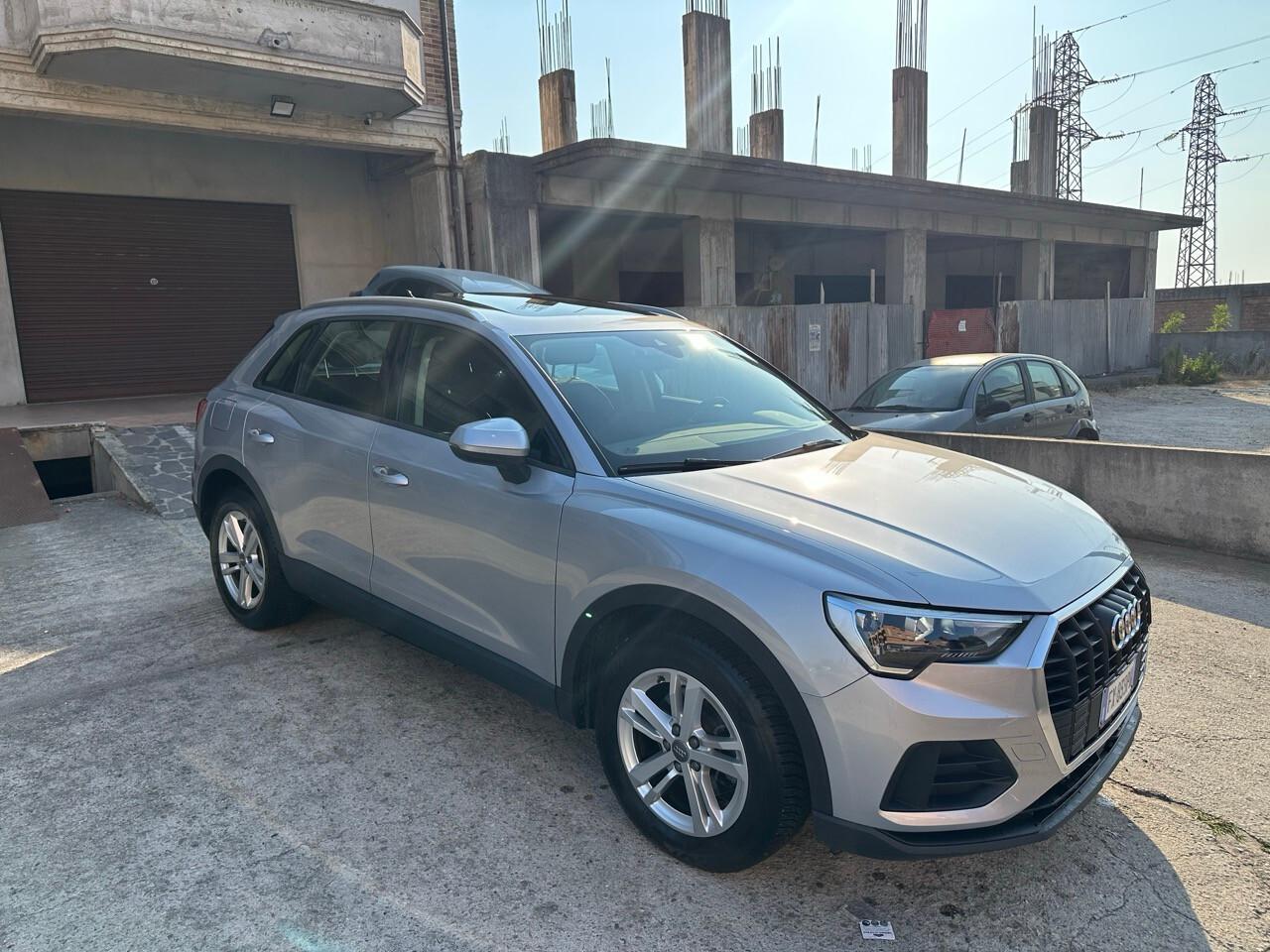 Audi Q3 35 TDI S tronic Business Advanced