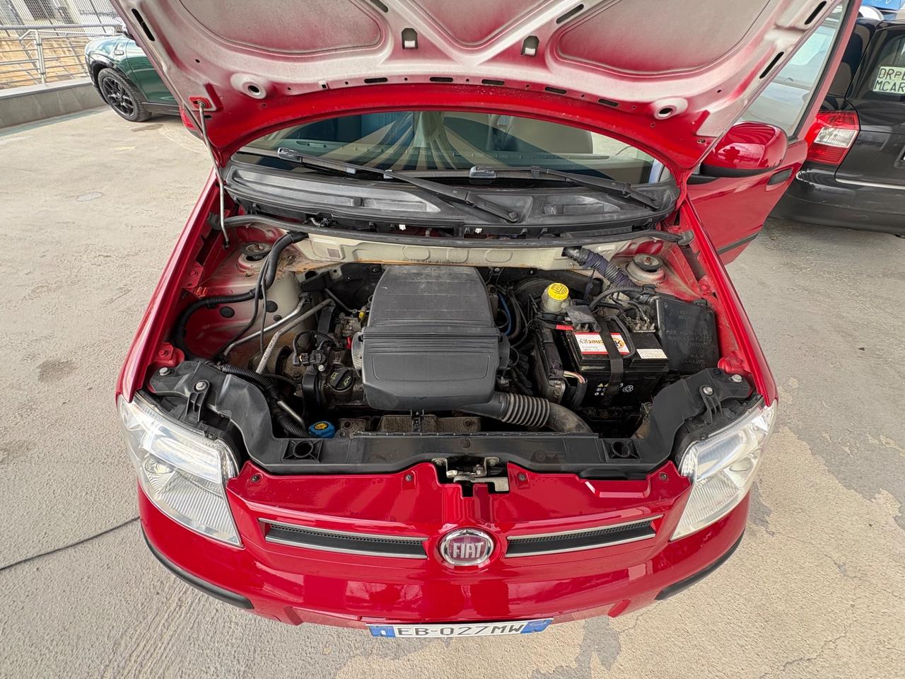 Fiat Panda 1.2 Dynamic ROSSA!