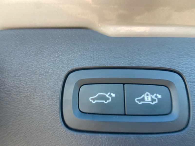VOLVO V60 2.0 b3 R-DeSiGn AuTo