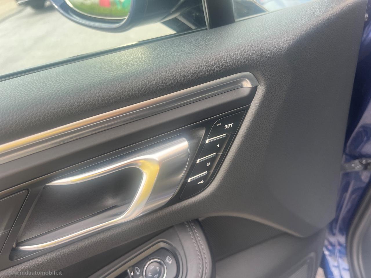 PORSCHE Macan 2.0 TETTO 21 CAMERA FULL