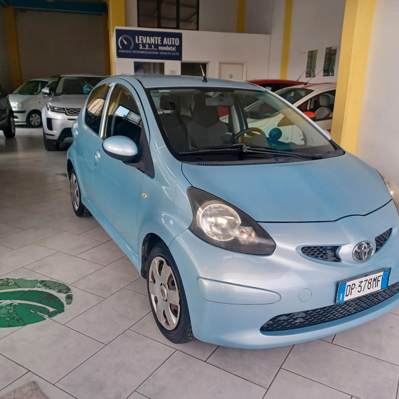 100248KM AYGO 1.0 NEOPATENTATI ECONOMICA