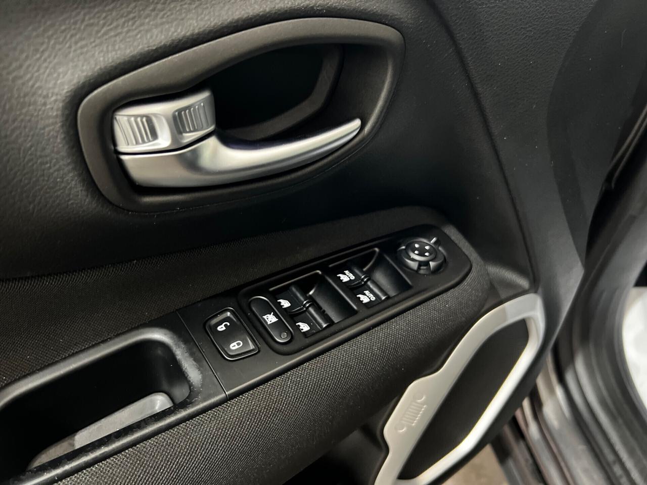 Jeep Renegade 1.6 Mjt DDCT 120 CV Night Eagle