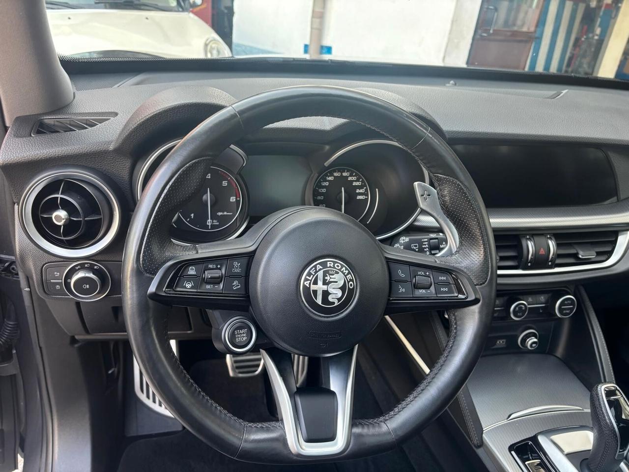 Alfa Romeo Stelvio 2.2 Turbodiesel 210 CV AT8 Q4 Veloce
