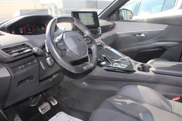Peugeot 3008 II 1.5 bluehdi GT s&s 130cv AUTO con Navi e CarPlay