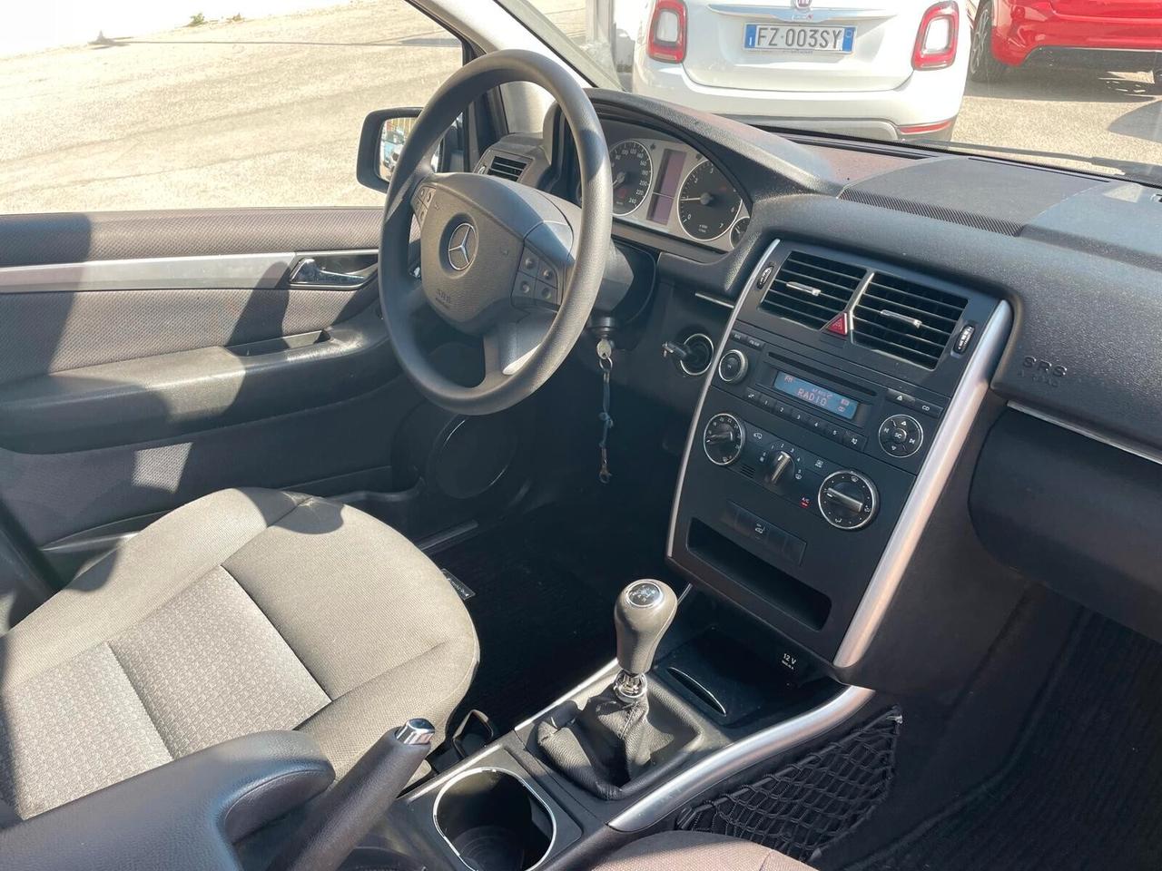 Mercedes-benz B 180 B 180 NGT BlueEFFICIENCY