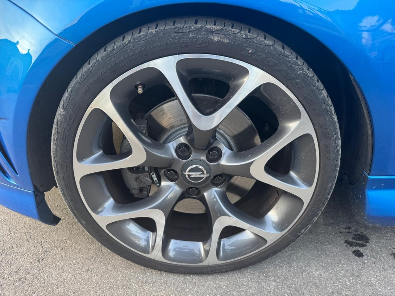 Opel Corsa 1.6 T 192CV 3 porte OPC