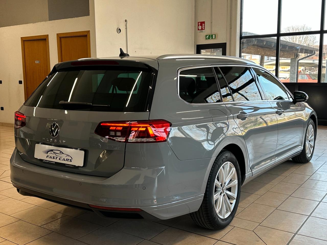 VOLKSWAGEN PASSAT VARIANT 2.0 TDI DSG BUSINESS *CARPLAY*LED*TENDINE*