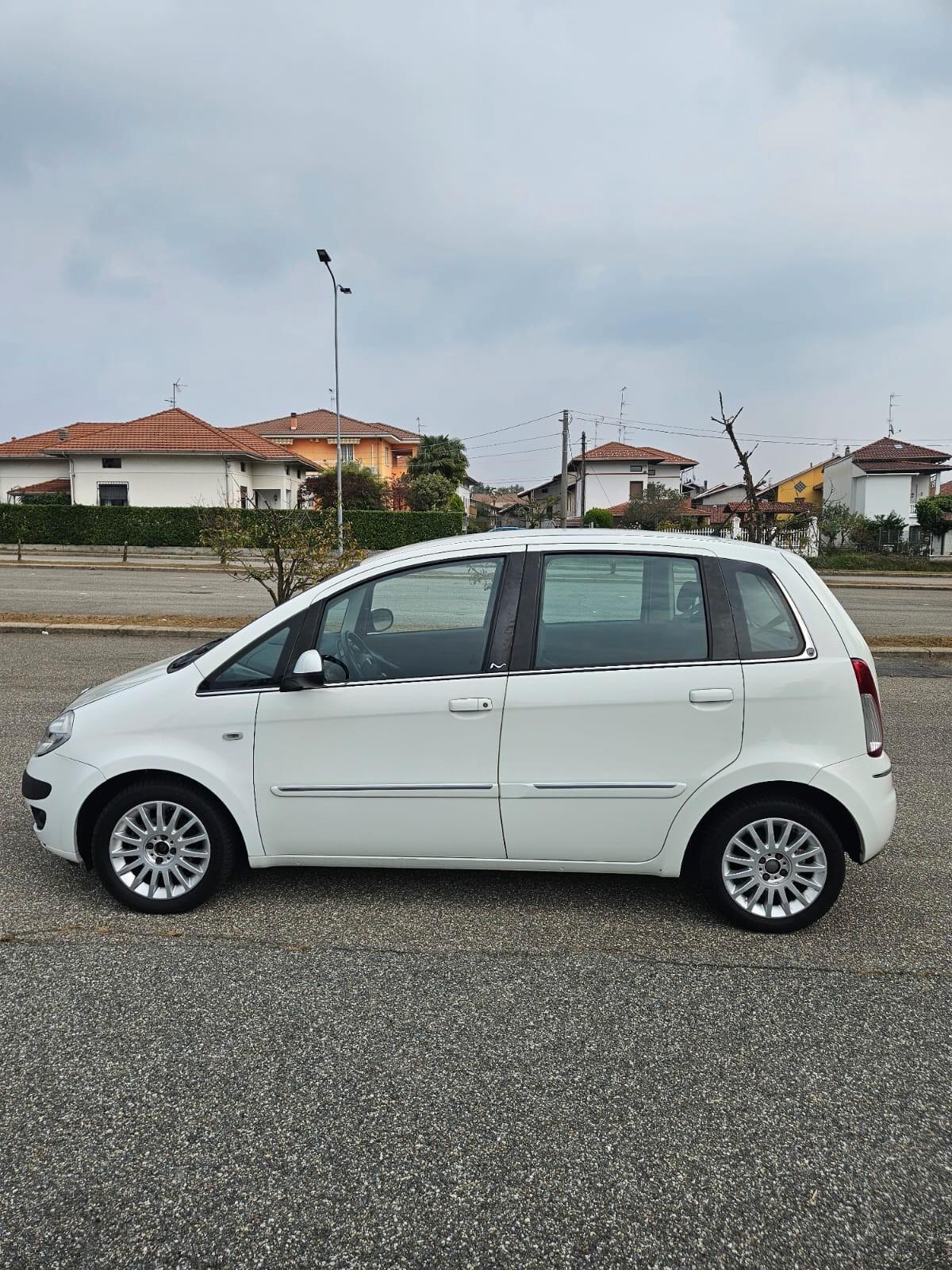 Lancia MUSA 1.4 NEOPATENTATI ANCHE PER DISABILI