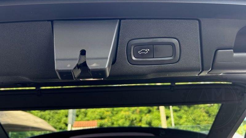 Volvo XC60 D5 AWD Geartronic Business GANCIO T. GUIDA SEMIAUTOM.