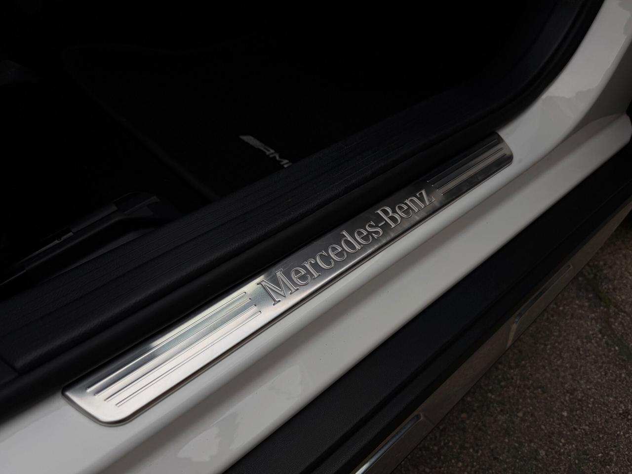 Mercedes GLA200 4MATIC 136/PREMIUM AMG/TETTO/19"