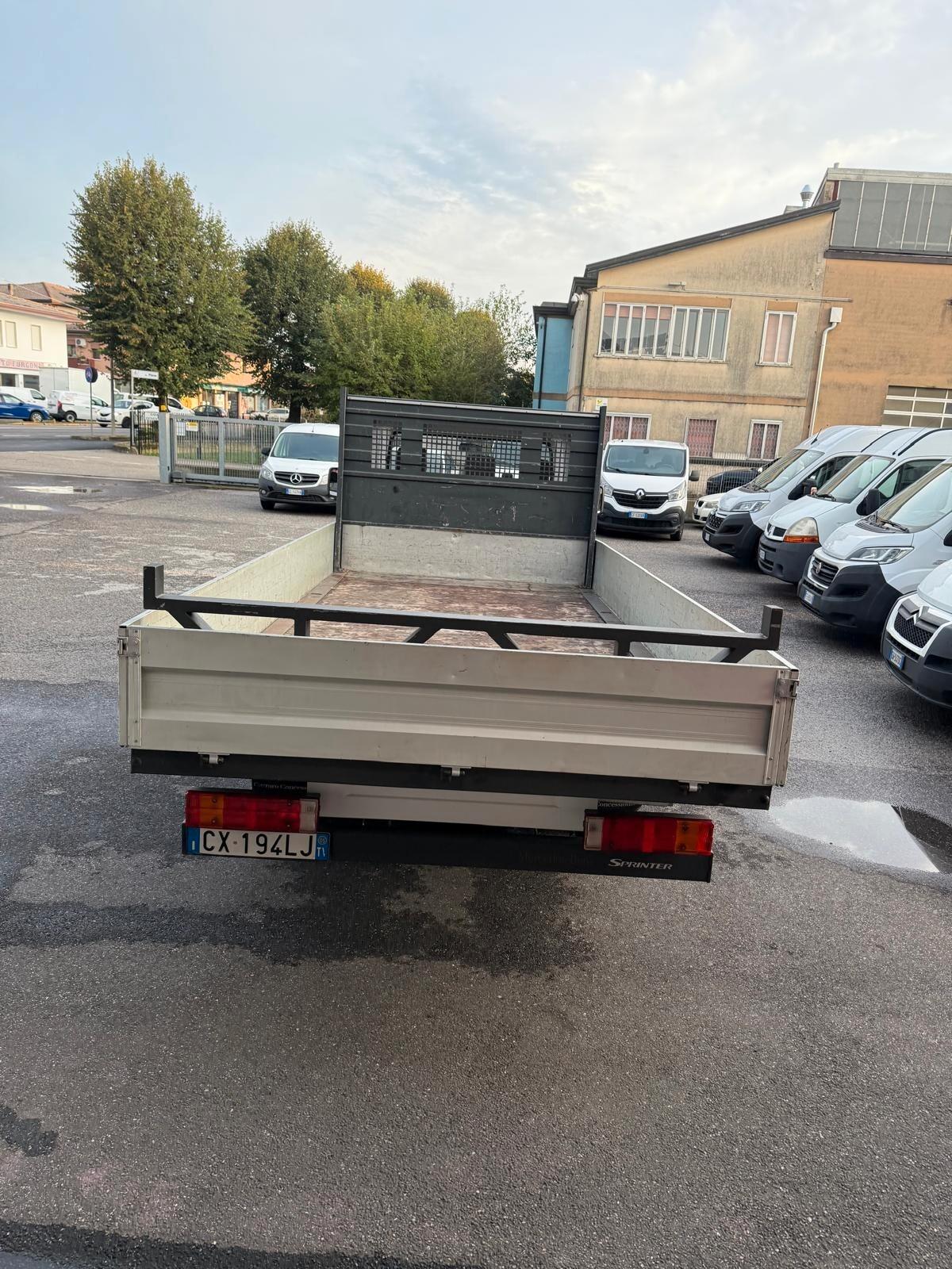 Mercedes Benz 413 CDI CASSONE LUNGO 2005