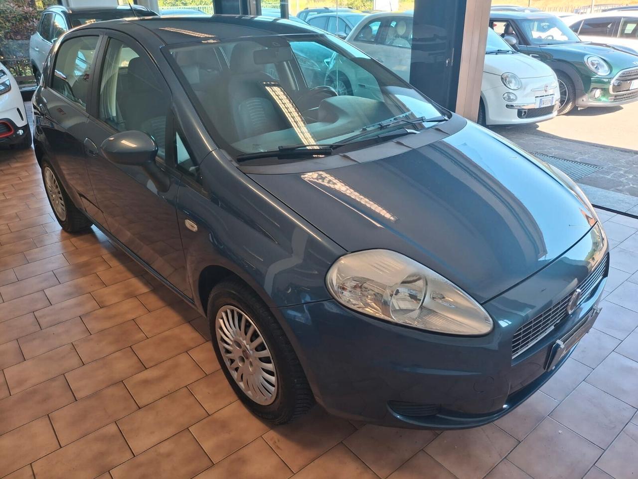 Fiat Grande Punto 5p 1.4 *NEOPATENTATI
