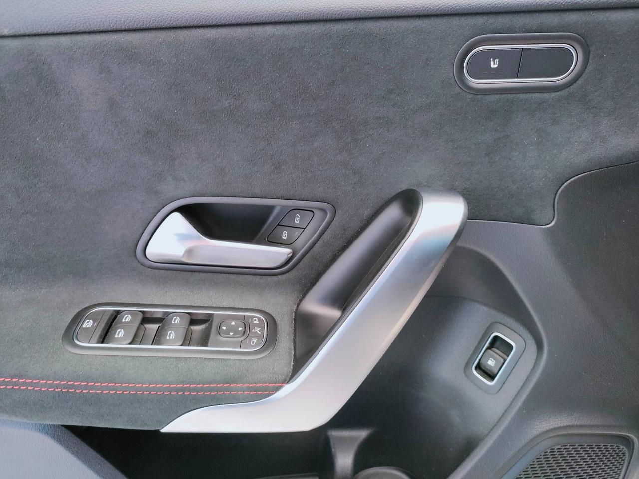 Mercedes-Benz Classe A - W177 2023 - A 250 e phev AMG Line Advanced Plus Digital Edition auto