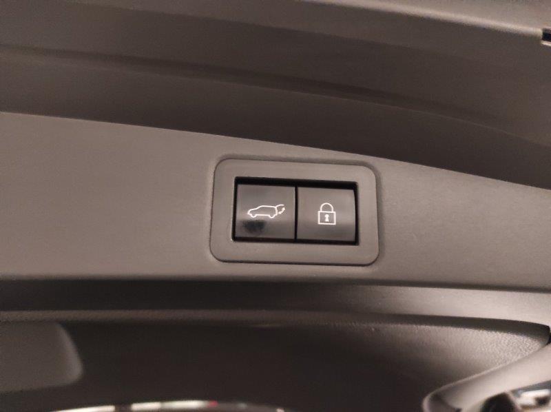 TOYOTA Corolla (2018-->) - Corolla Touring Sports 2.0 Hybrid Lounge