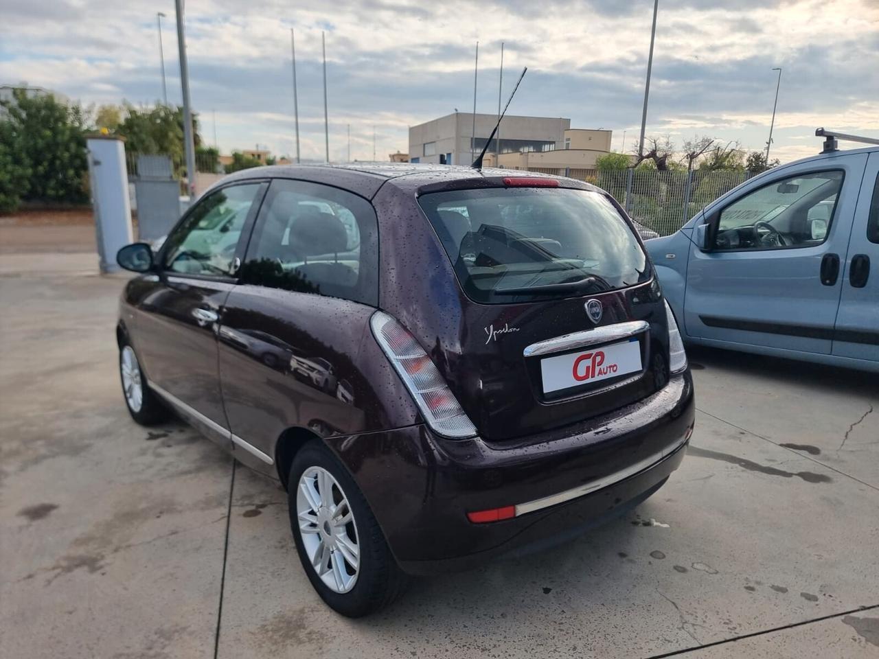 Lancia Ypsilon 1.4 Platino Ecochic GPL