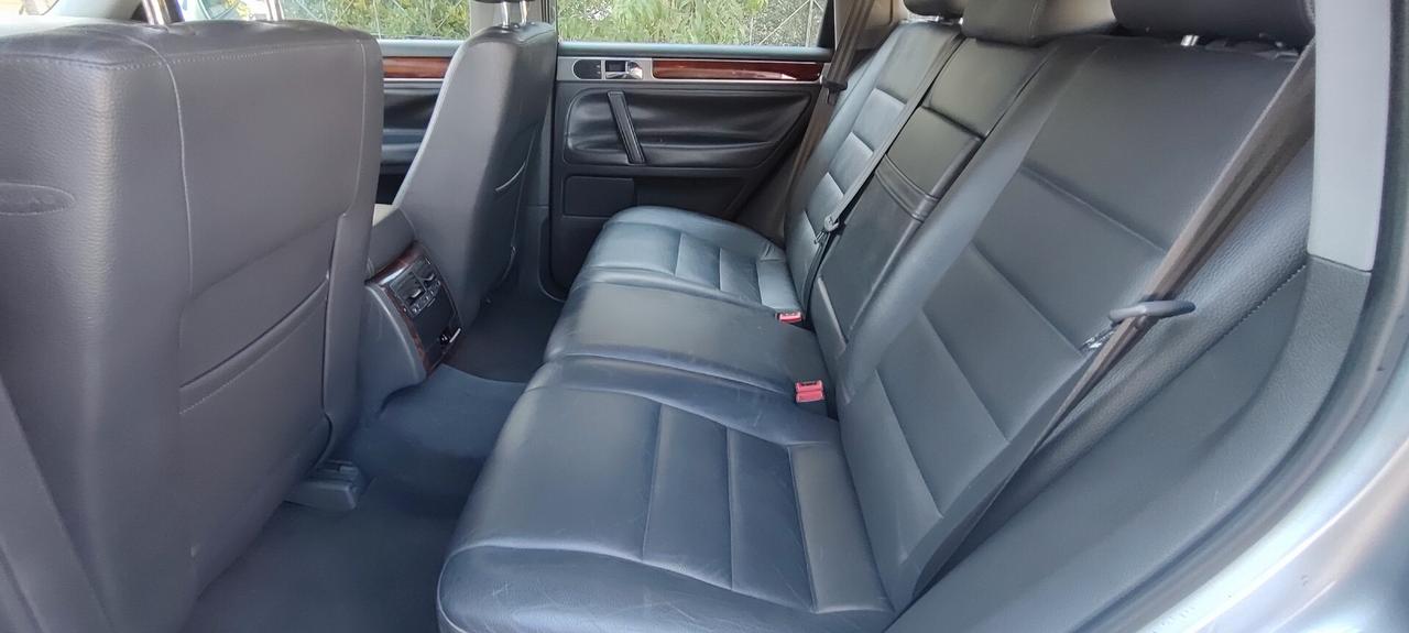 Volkswagen Touareg 3.2 V6 tiptronic