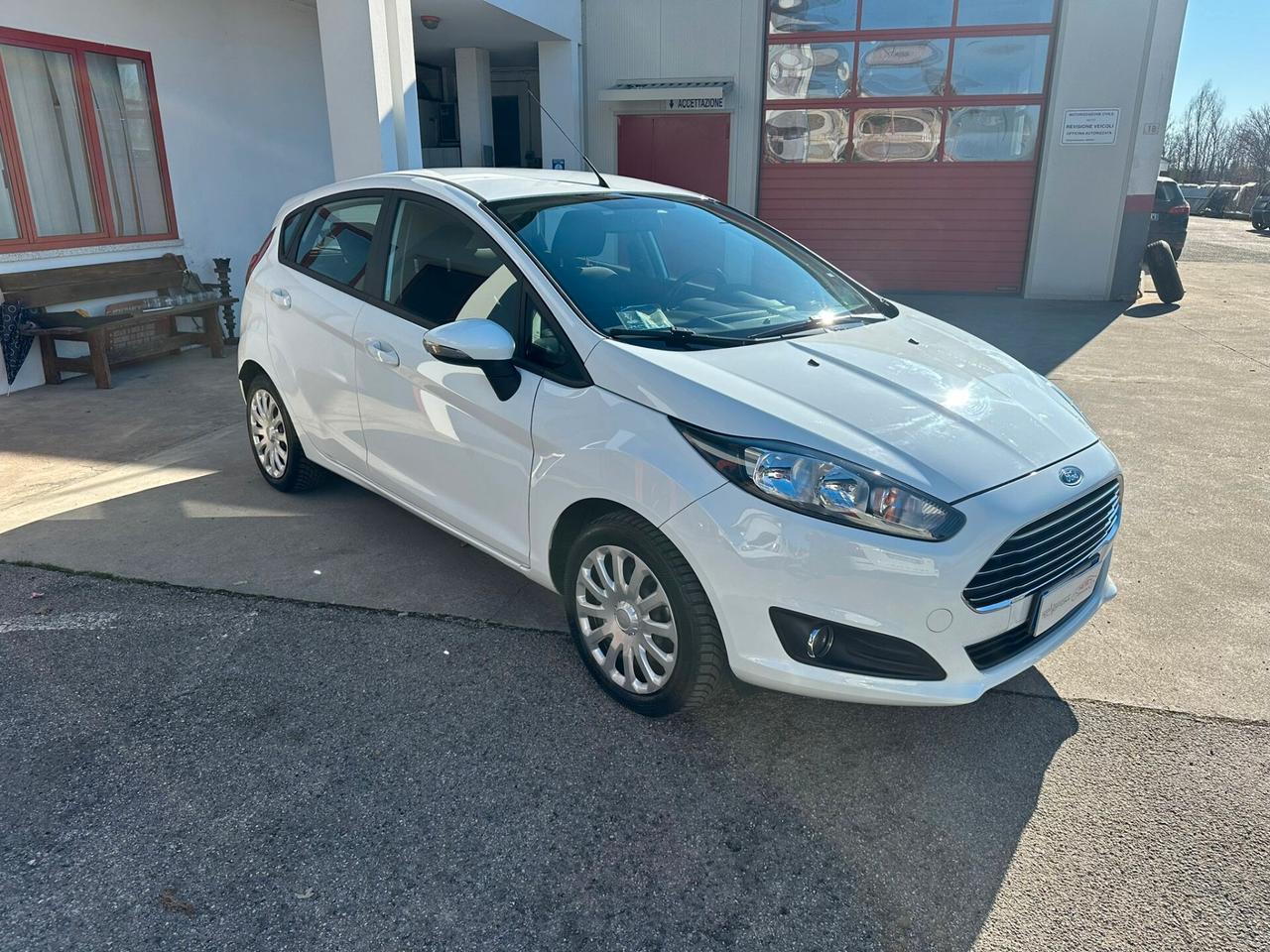 Ford Fiesta 1.5 TDCi 75CV 5 porte Business