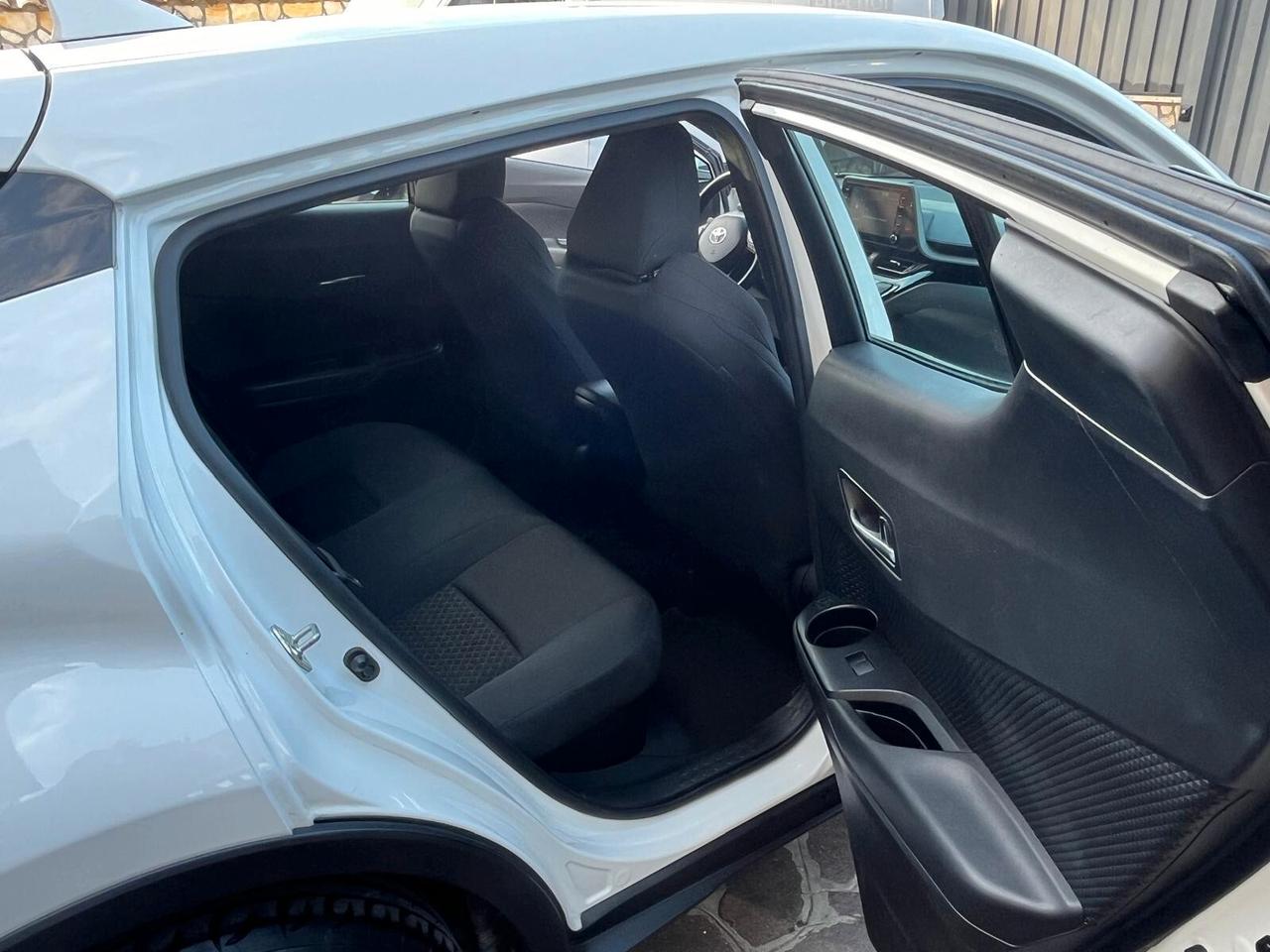 Toyota C-HR 1.8 Hybrid E-CVT Active