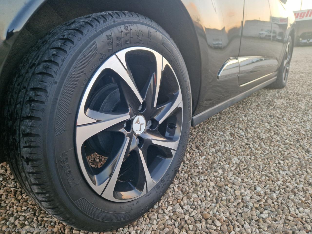 DS AUTOMOBILES DS 3 BlueHDi 75 Sport Chic