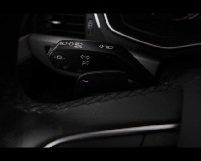 AUDI A4 Avant 35 TFSI S tronic S line edition