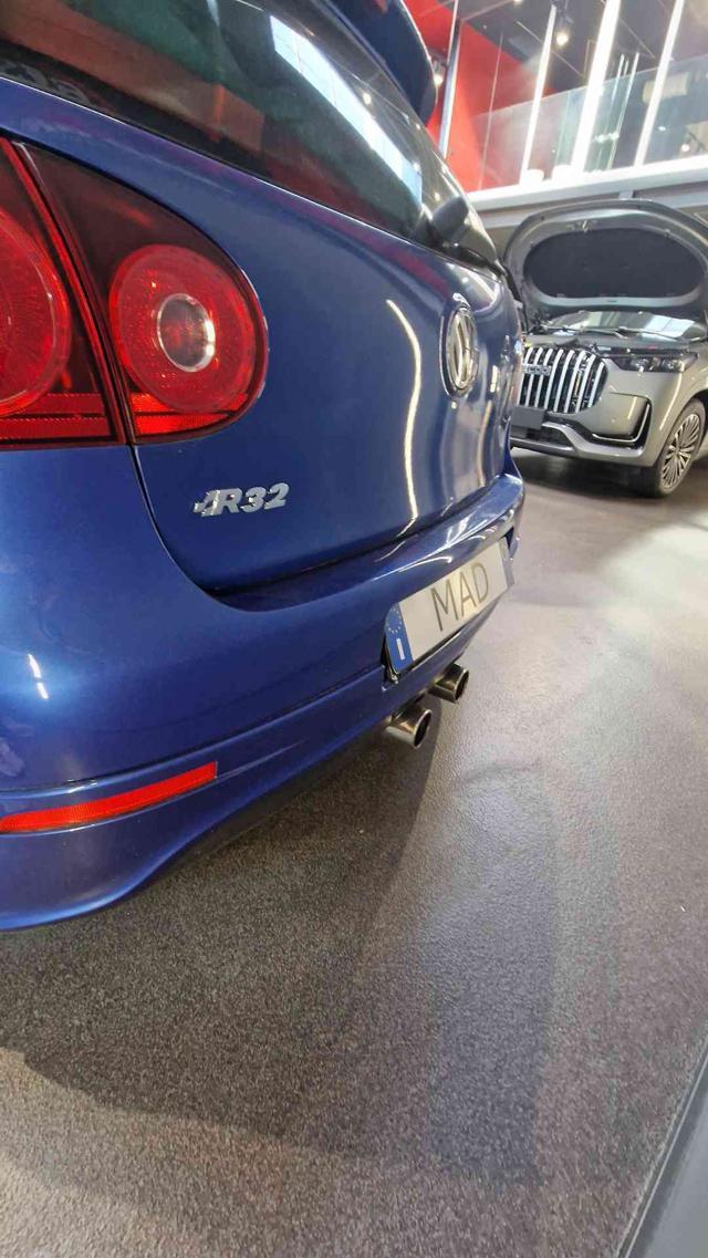 VOLKSWAGEN Golf 3.2 VR6 4mot. 3p. R32 MANUALE!