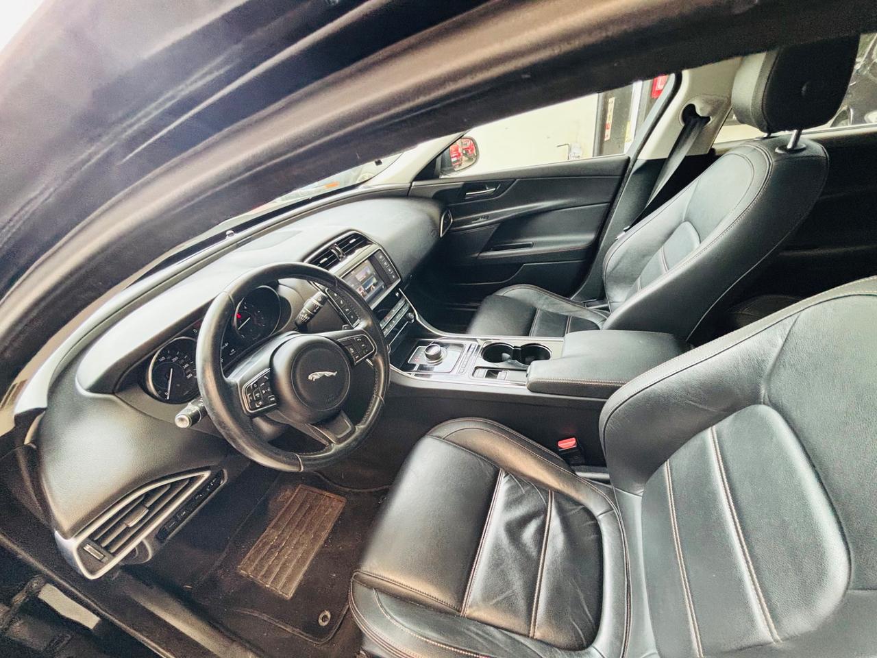 Jaguar XE 2.0 D Turbo Portfolio