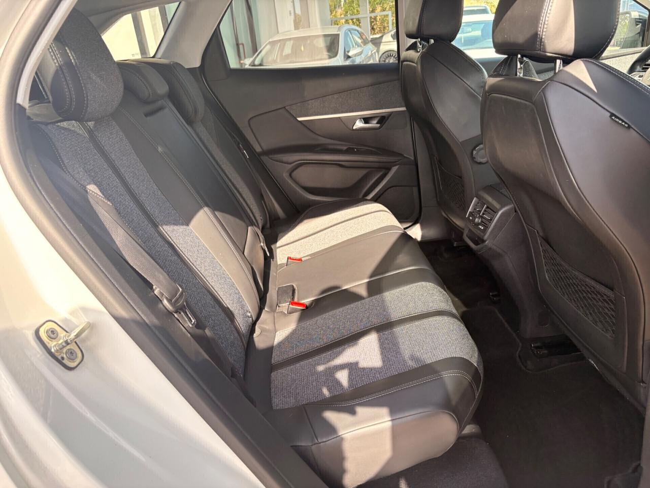 Peugeot 3008 BlueHDi 130 S&S Active