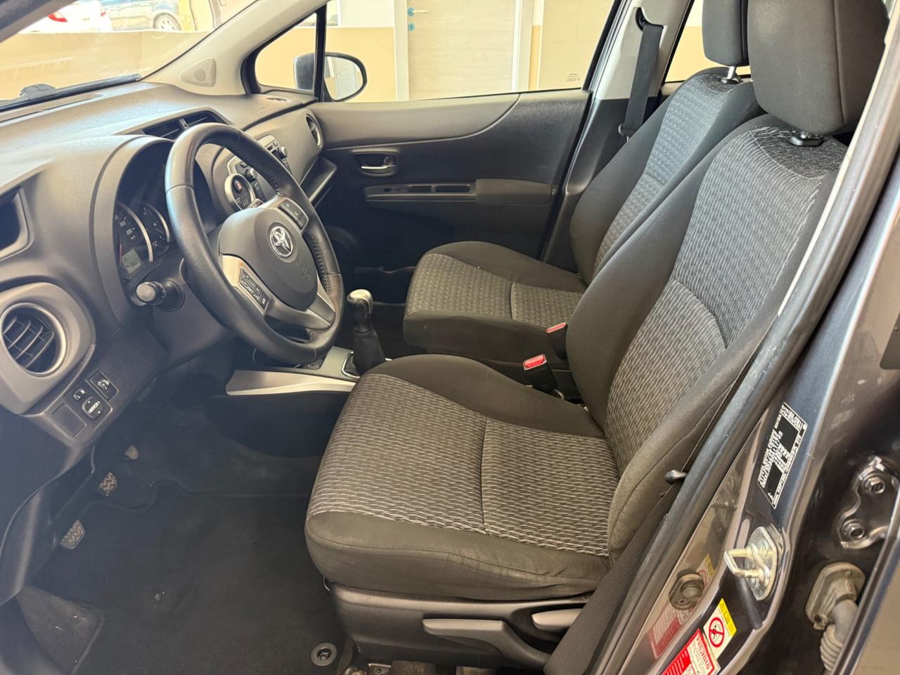 Toyota Yaris 1.0 5 porte Lounge