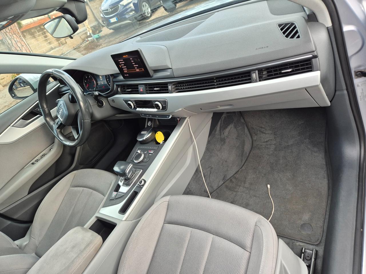 Audi A4 2.0 TDI 150 CV ultra Business