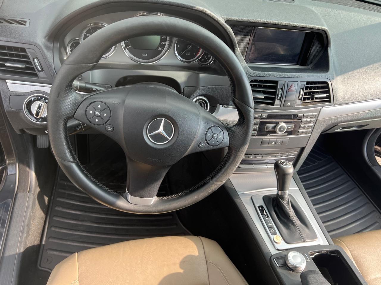 Mercedes-benz E 250 E 250 CDI Coupé BlueEFFICIENCY Avantgarde