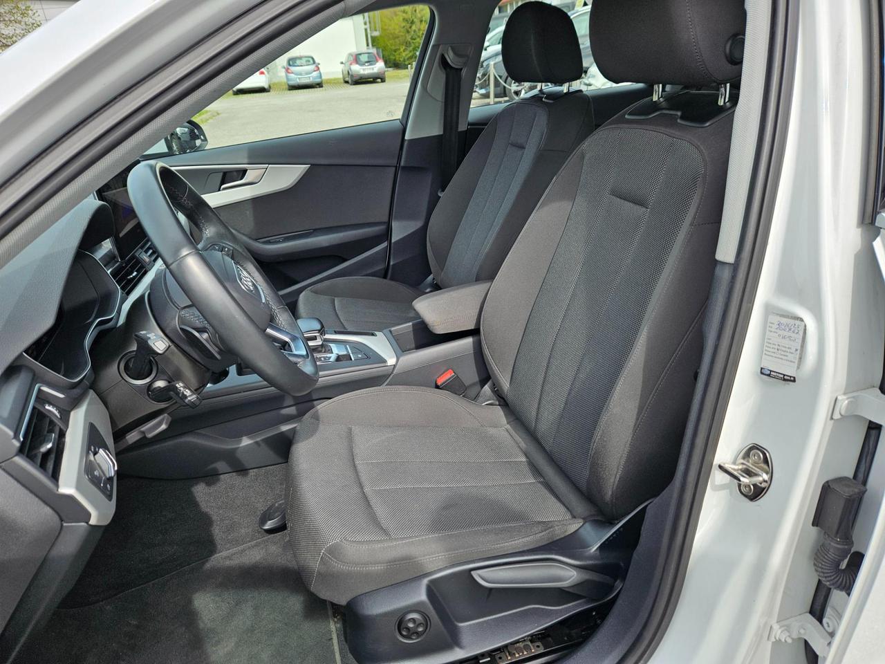 Audi A4 Avant 35 2.0 tdi mhev Business Advanced 163cv s-tronic