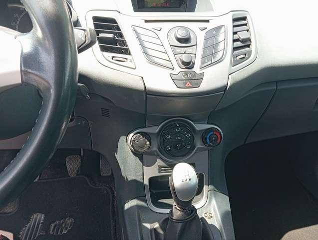Ford Fiesta Fiesta 5p 1.2 16v + c/esp E5