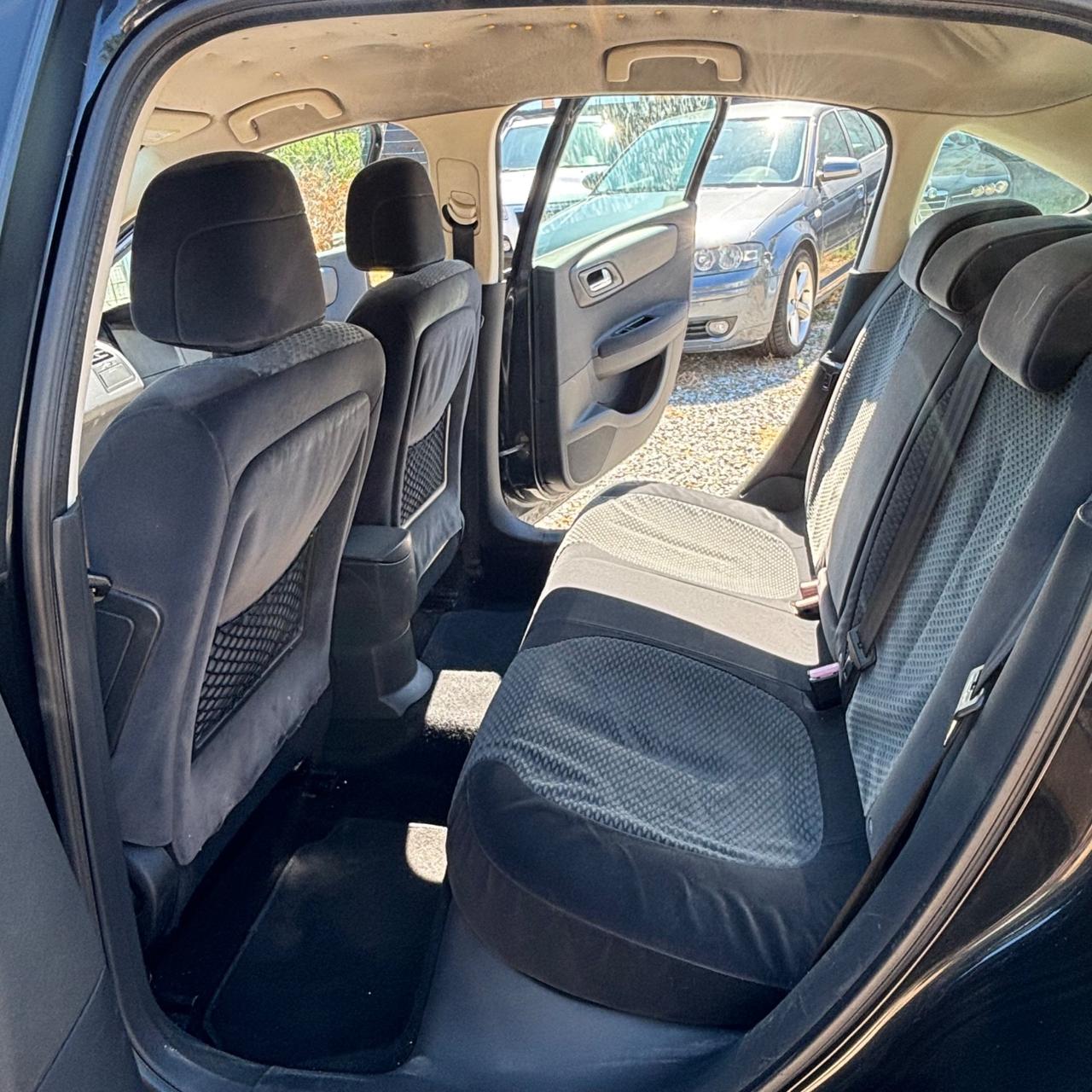 Citroen C4 1.6 HDi 110CV FAP Elegance