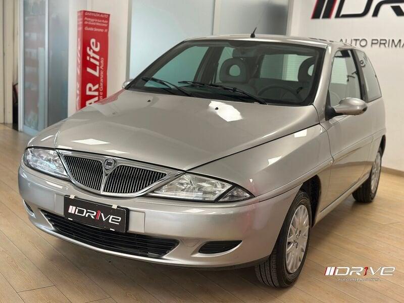 Lancia Y 1.2i cat Elefantino Blu