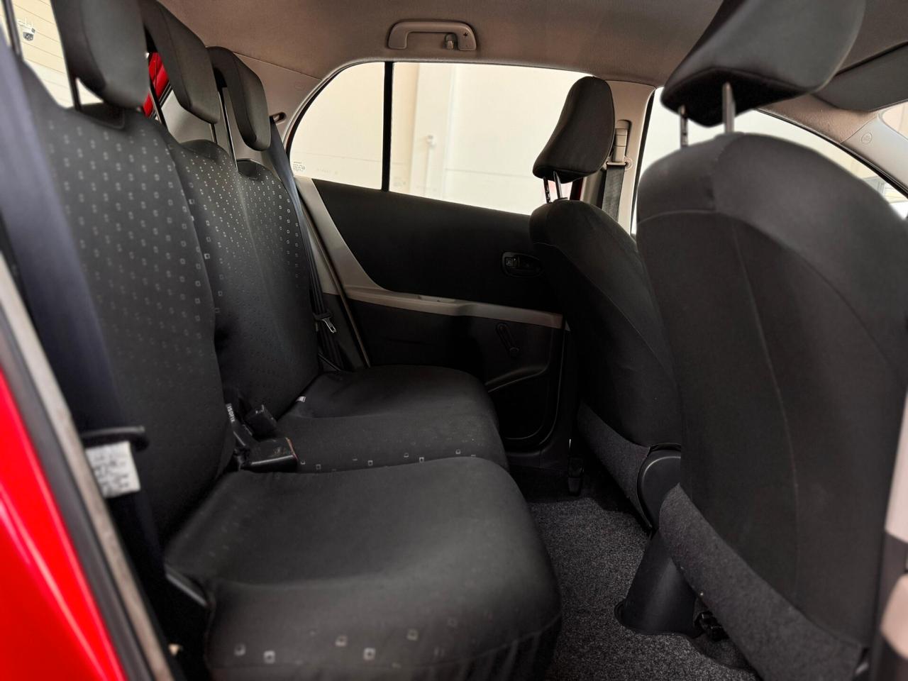 Toyota Yaris 1.0 5 porte