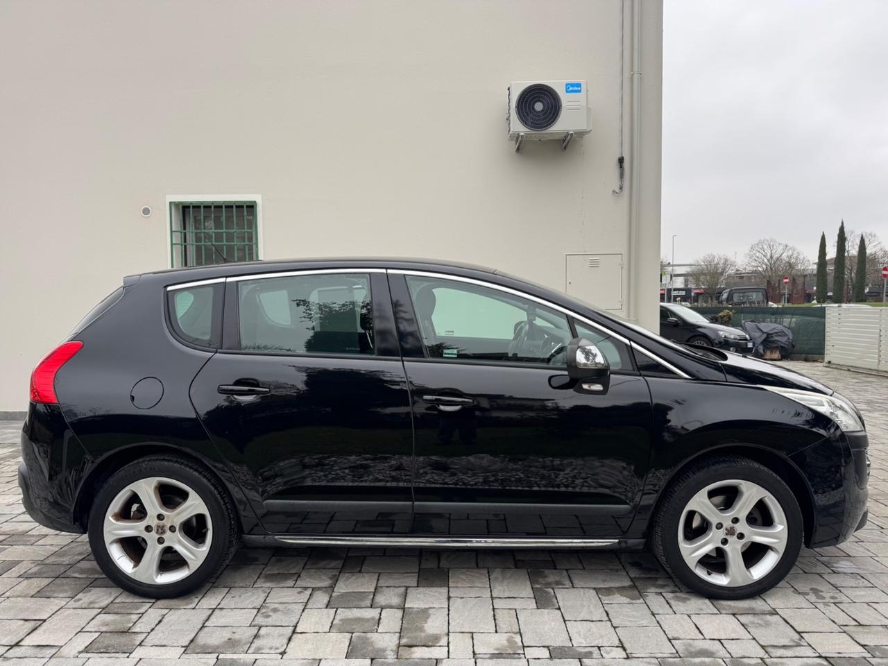 Peugeot 3008 2.0 HDi 150CV Outdoor