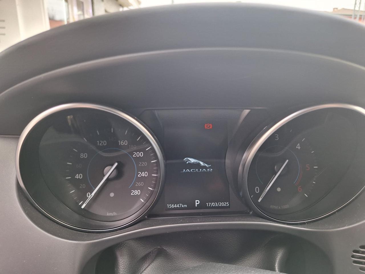 Jaguar F-Pace 2.0 D 180 CV AWD Prestige
