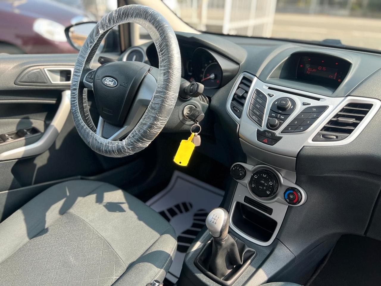 Ford Fiesta Ikon 1.4 TDCi 70CV 5p. Business