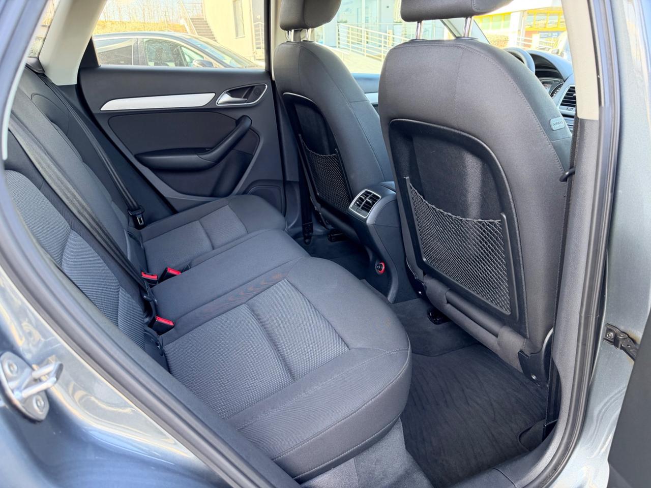 Audi Q3 2.0 TDI 120CV S tronic Sport in garanzia