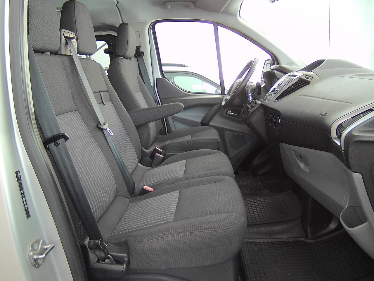 Ford Tourneo Custom 310 2.0 TDCi 130CV 9 POSTI