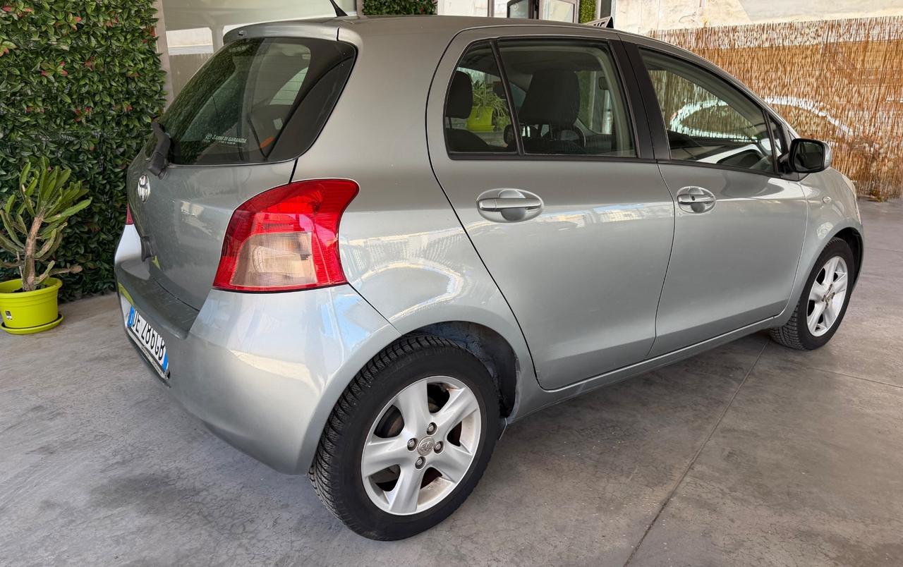 Toyota Yaris 1.3 3 porte Luna