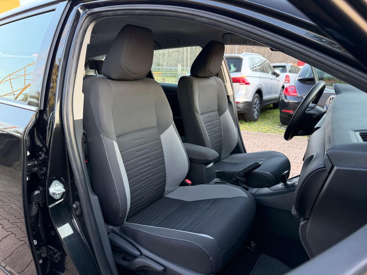 Toyota Auris Touring Sports 1.8 Hybrid OK NEOPATENTATI
