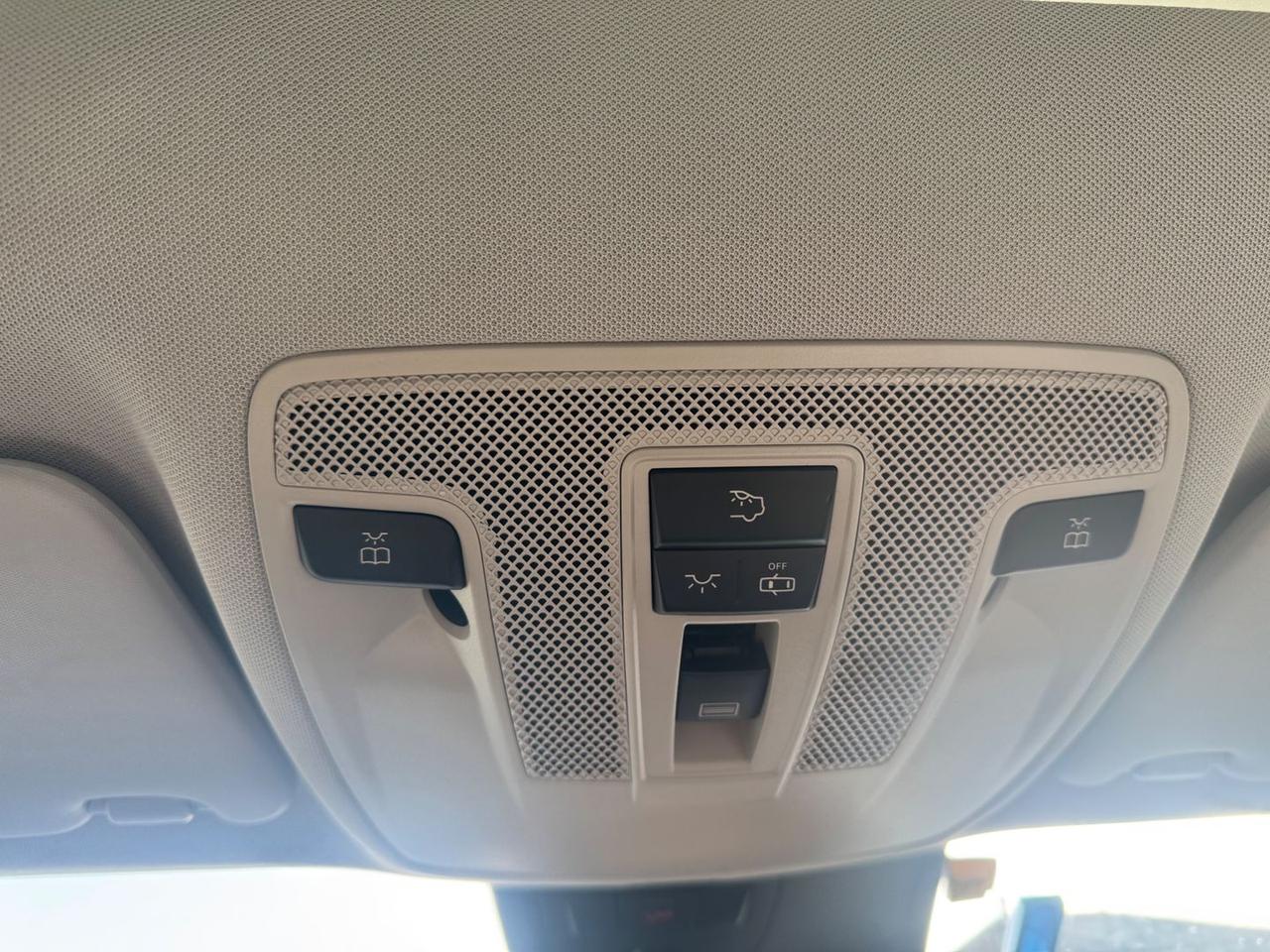 Mercedes-Benz GLA 200 Premium GLA 200 D TET #9904