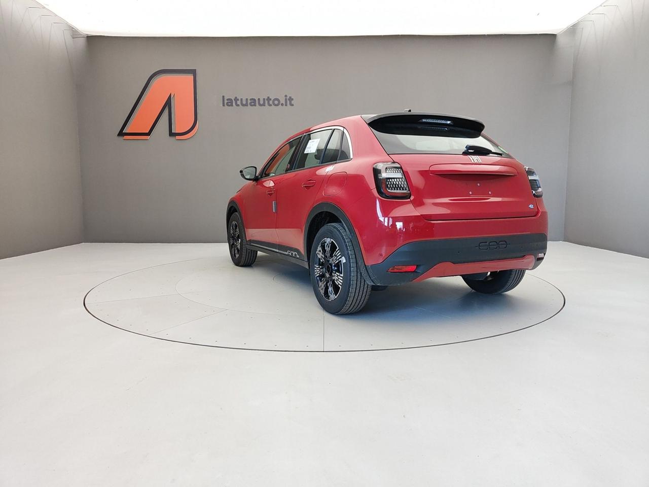 FIAT 600 IV 2023 600E RED 156CV