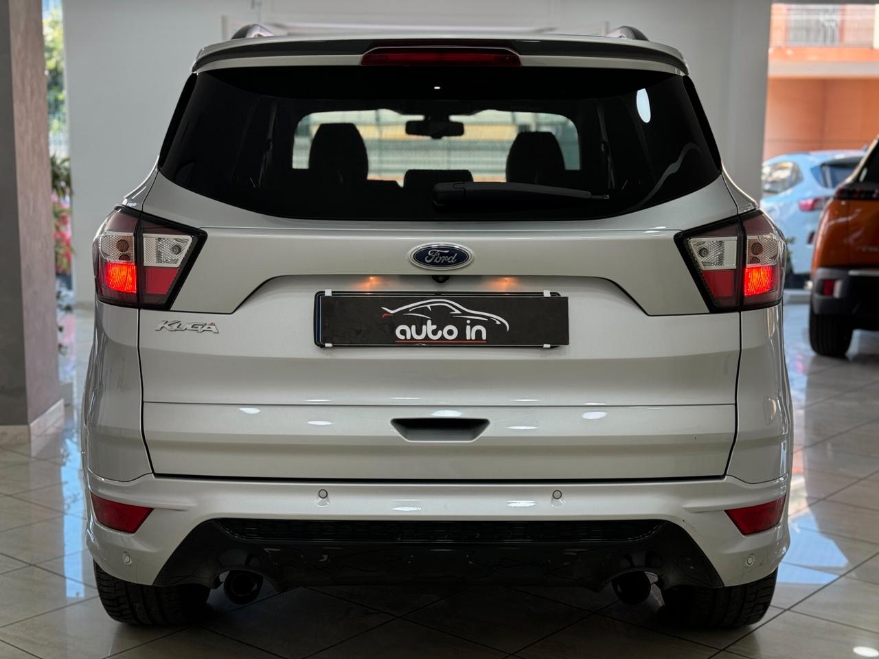 Ford Kuga 1.5 TDCI 120 CV 2WD ST-Line