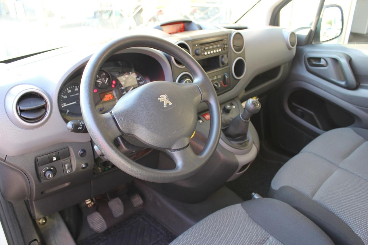 Peugeot Partner L1 BlueHDi 100CV Allestimento per Dresseur trasporto animali da caccia