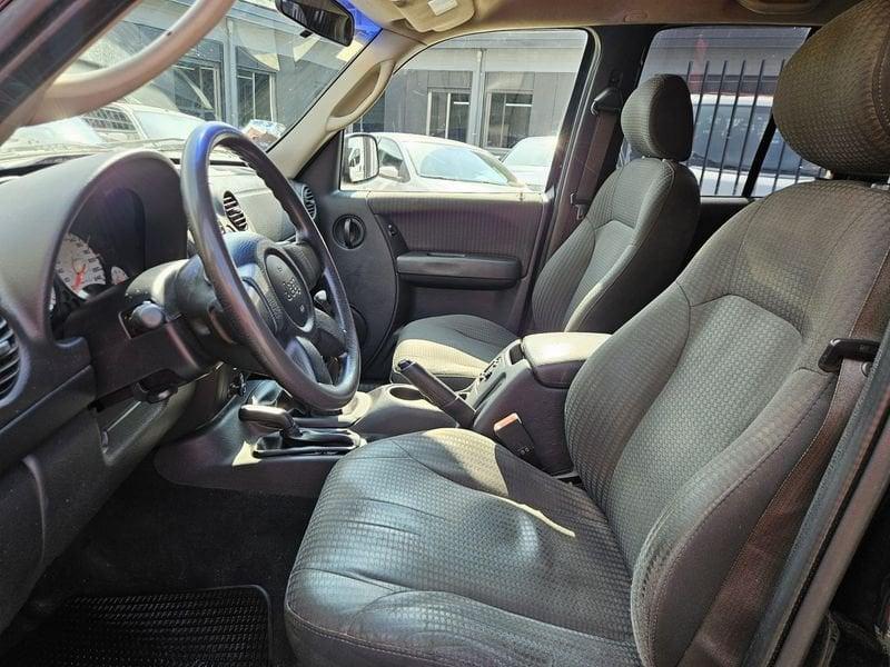 Jeep Cherokee Cherokee 2.5 crd Sport