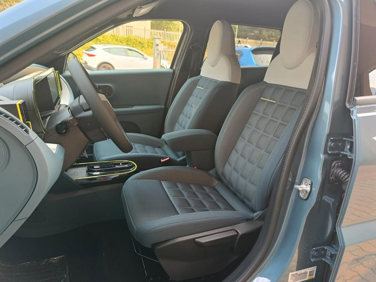 Fiat Grande Panda 1.2 Hybrid 110 CV S&S La Prima