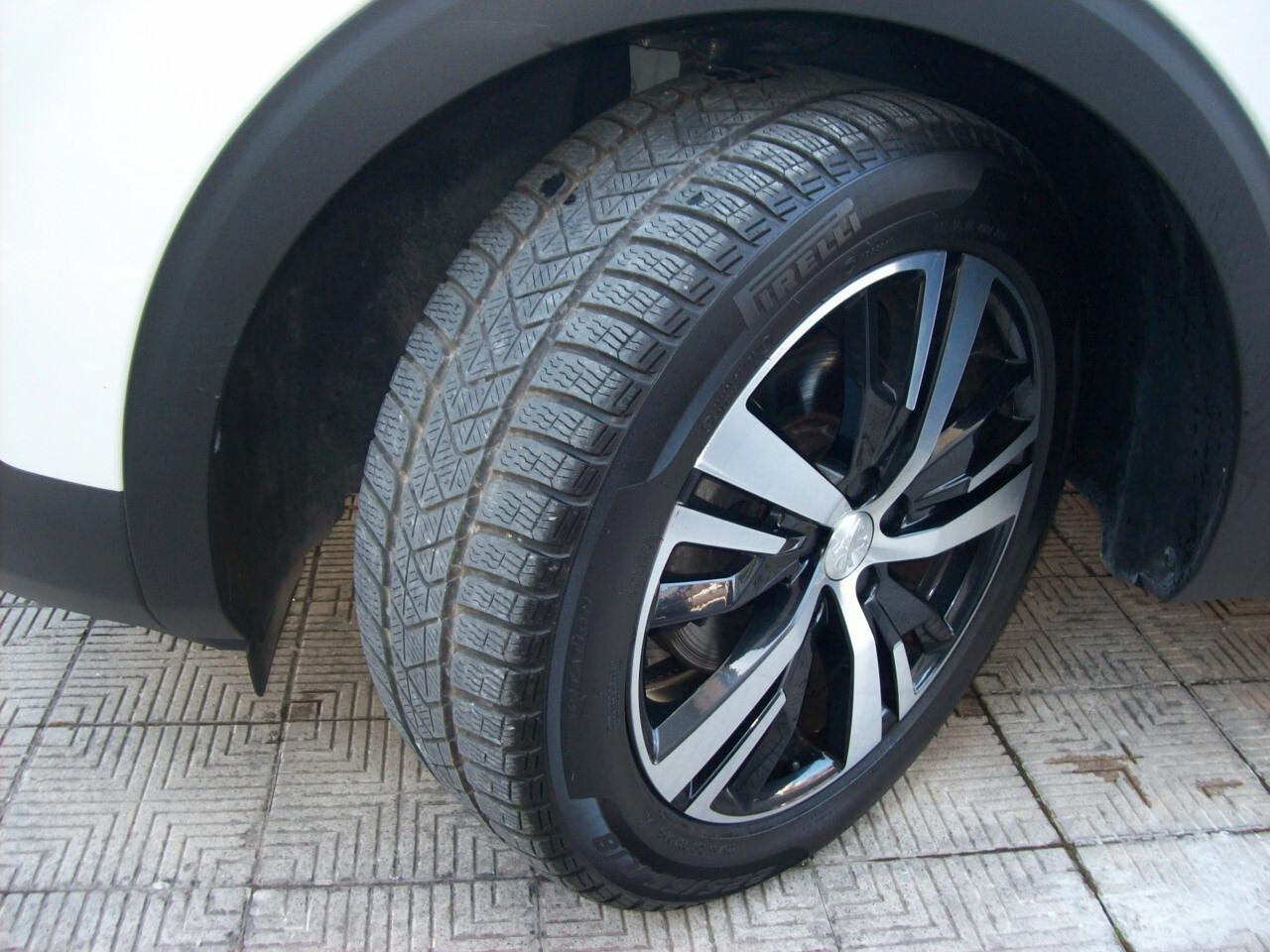 Peugeot 3008 1.5 BlueHDi 130CV EAT8 Allure